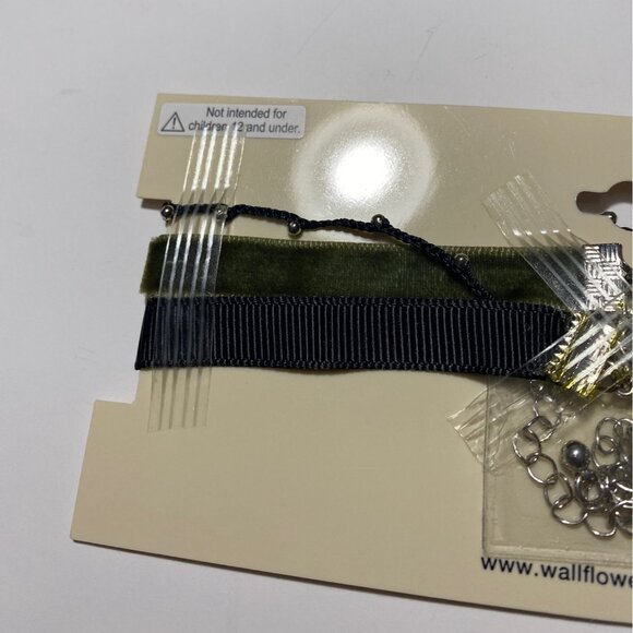 Wallflower Womens 3 Pc Choker Necklace Set Multicolor Velvet Star Design - Picture 6 of 6